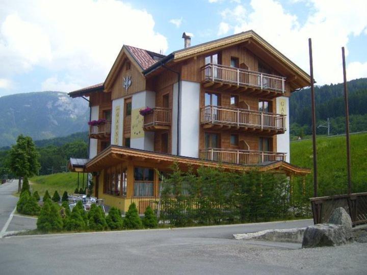 Residence Garni Il Giglio Коммеццадура Экстерьер фото