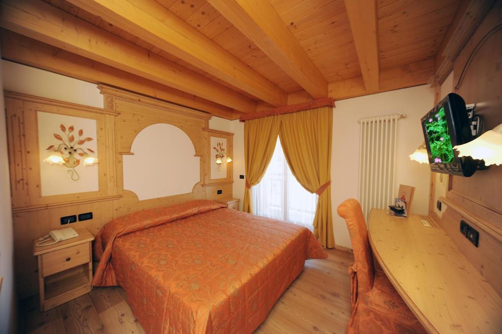 Residence Garni Il Giglio Коммеццадура Экстерьер фото